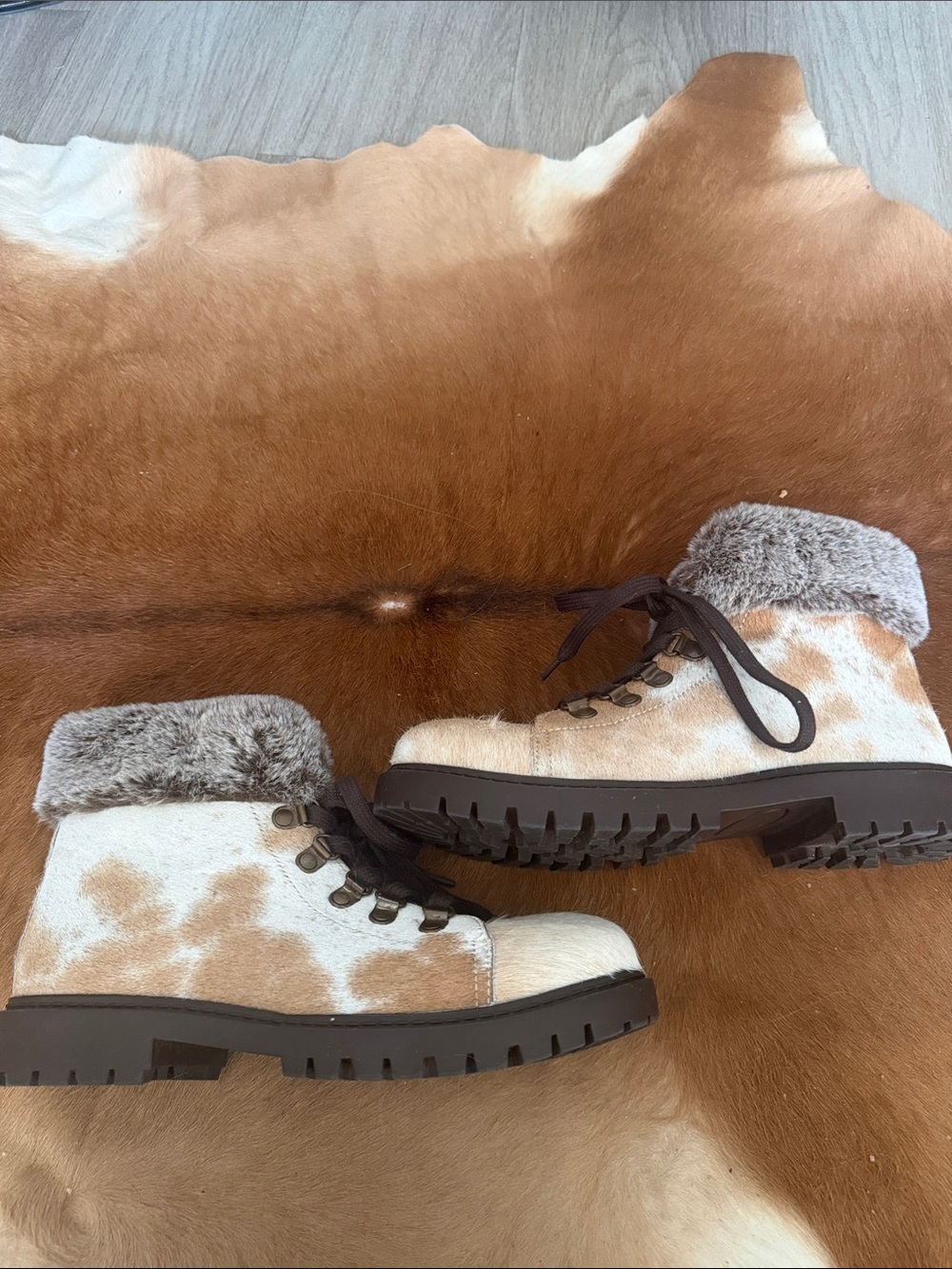 $110 Myra beaver turbulent combat boots 8 - Picture 4 of 8